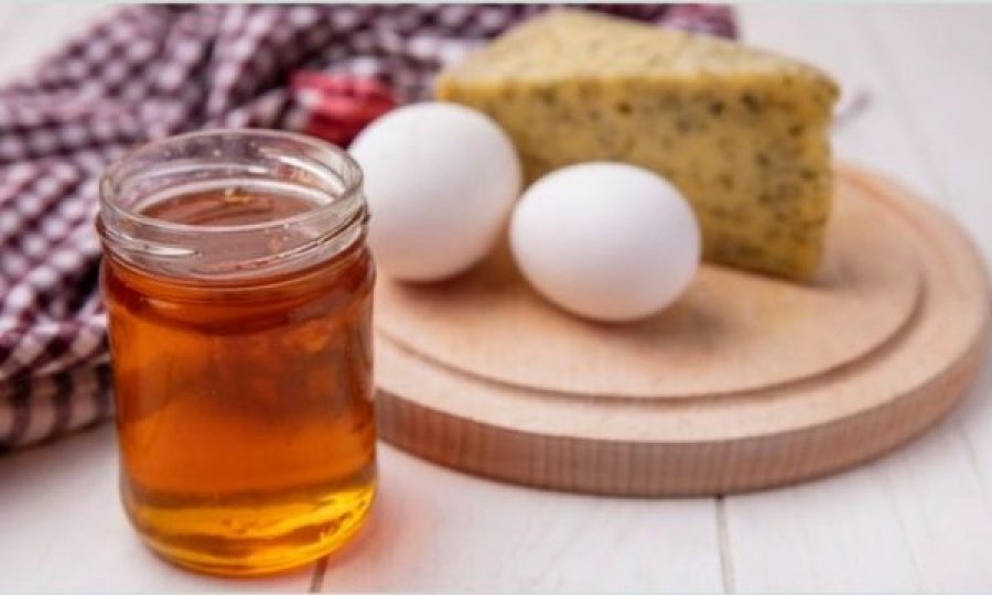 Ushqimet që mund t i konsumoni në mëngjes dhe ato që duhet t i shmangni