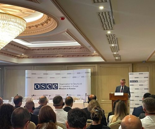 Raporti i OSBE-së: Vonesat, problemet me provat dhe aktakuzat mbeten sfida në gjykimet për krime lufte