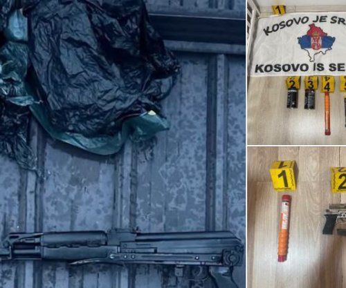 Bastisje në Leposaviq e Vushtrri, sekuestrohen armë dhe një flamur me mbishkrimin “Kosova është Serbi”