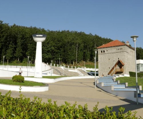 Dëmtimi i “Kullës së Zahir Pajazitit” në Orllan, AMMKM-ja kërkon hetim nga policia