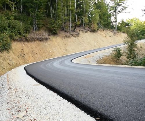 Rruga Junik-Gjeravicë drejt përfundimit, Basha: Do të nxisë zhvillimin e turizmit