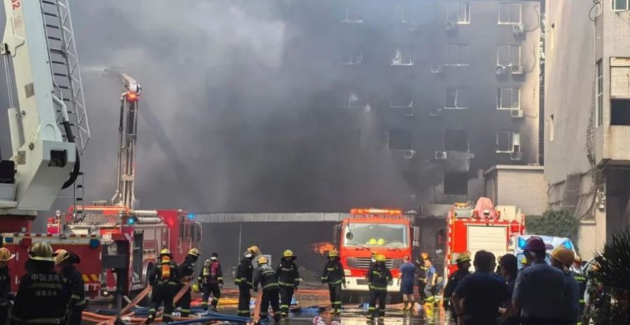 Tragjedi në Kinë, të paktën 28 të vdekur nga zjarri në një fabrikë këpucësh