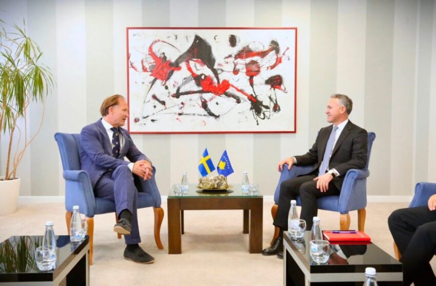 Zulfaj falënderon ambasadorin suedez në fund të mandatit