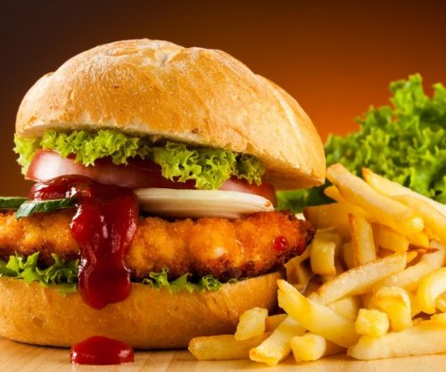 Studimi: Ushqimet fast-food po shkaktojnë depresion