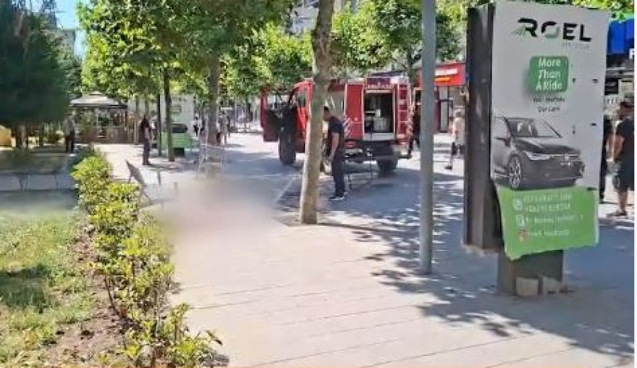 Policia arrestoi edhe nënën e të miturit që sulmoi qytetarët dhe policët në Ferizaj  i hodhi edhe vetes benzinë