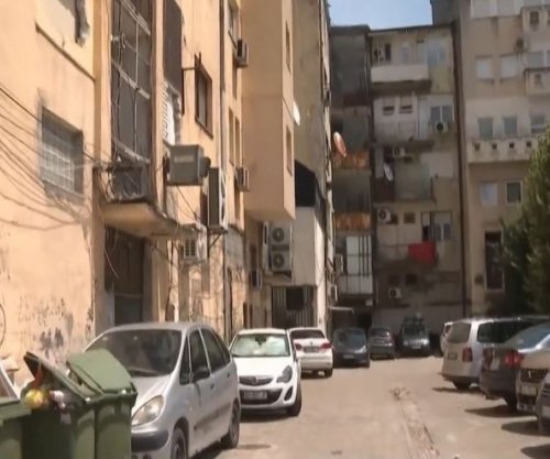 Ndërtesat e vjetra në Pejë presin investime pas dekadash pa ndërhyrje