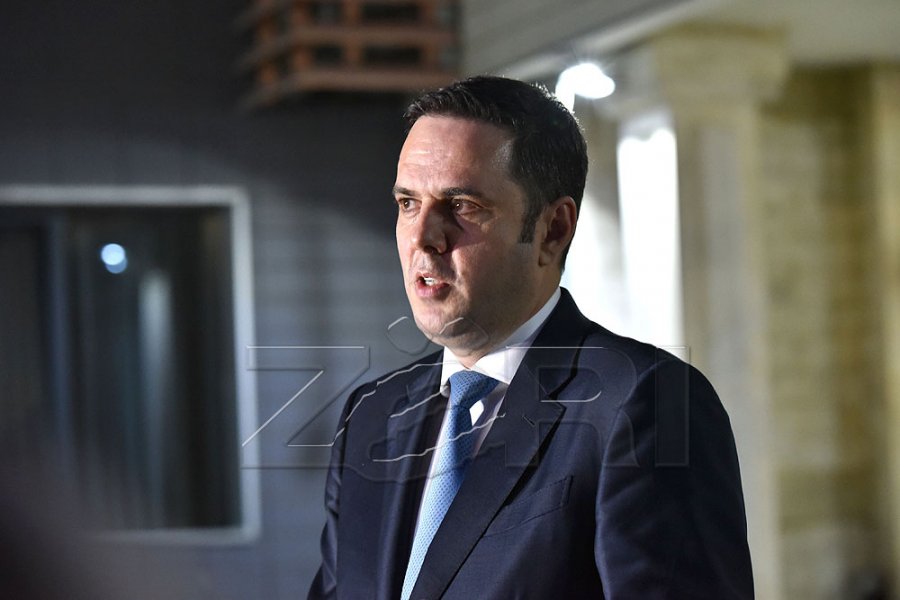 Shkarkimi i Abdixhikut, sekretari i LDK-së: Deri tani nuk është dorëzuar asnjë nënshkrim