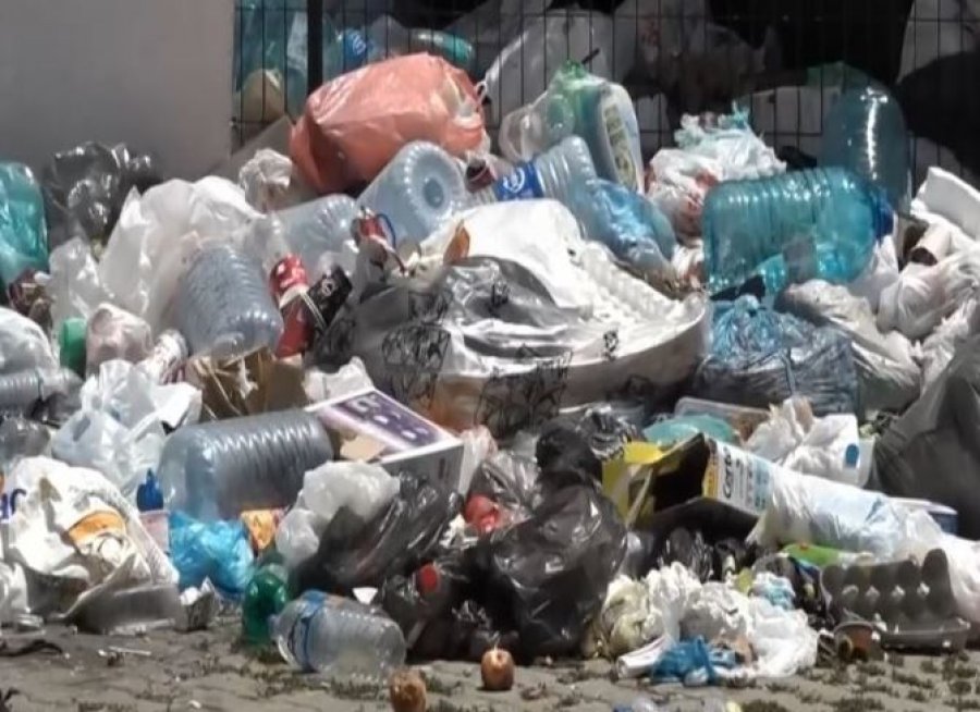Banorët e Matiqanit në hall me mbeturinat