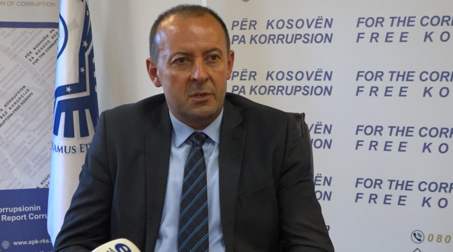 buleshkaj-rreth-11-mije-zyrtare-deklaruan-pasurine-62-u-gjobiten-per-vonesa-dhe-shtate-raste-u-derguan-ne-prokurori