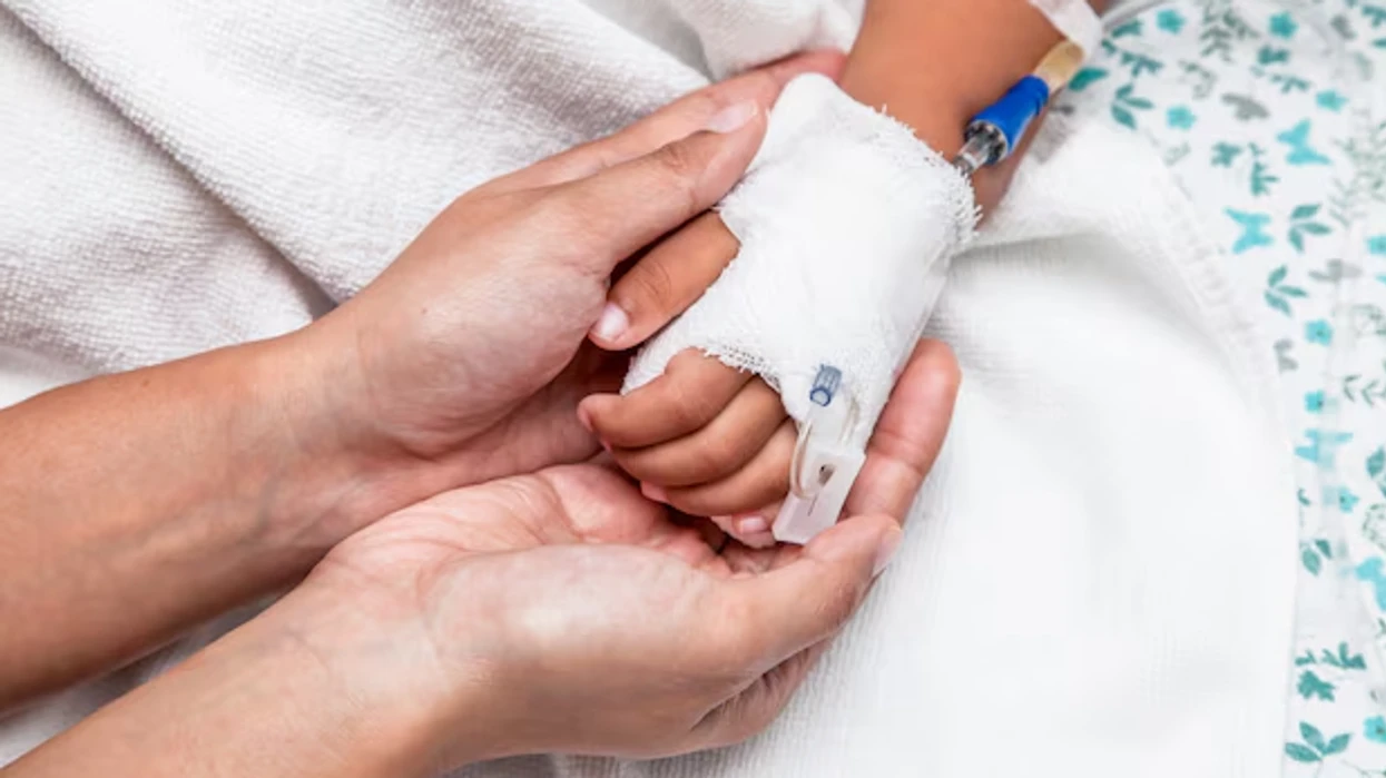 Familja nga Ferizaj kërkon ndihmë për shërimin e 3-vjeçarit me leukemi akute
