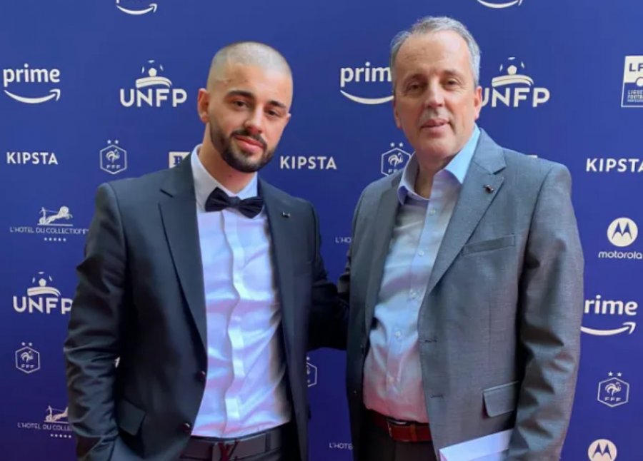 “Menaxher injorant”, babai i Edon Zhegrovës reagon ashpër ndaj Altin Lalës