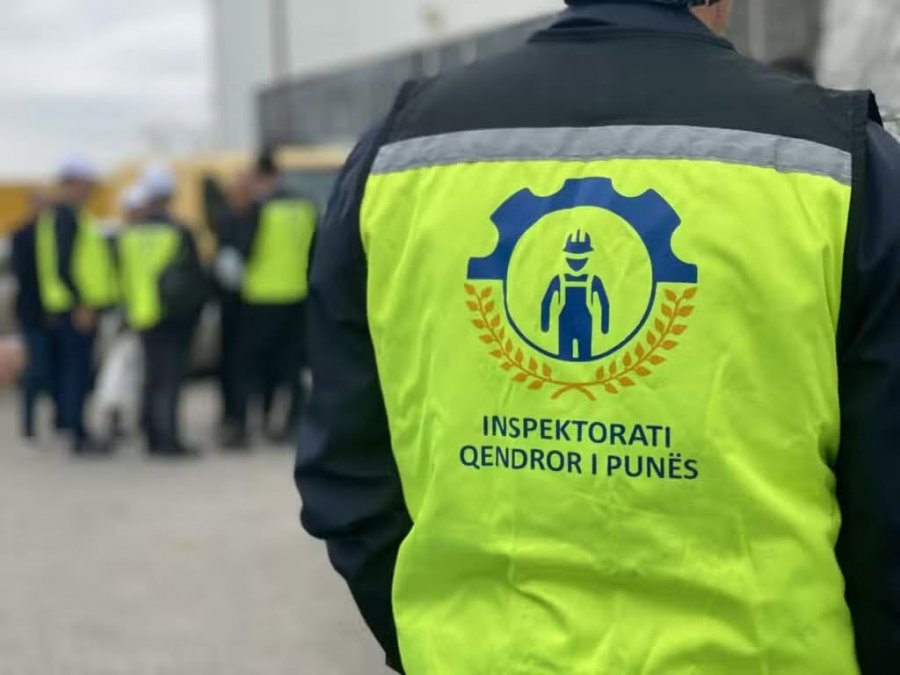 Prizrenasi që vdiq pasi ra nga kulmi ishte duke punuar në shtëpi private, te vëllai i tij