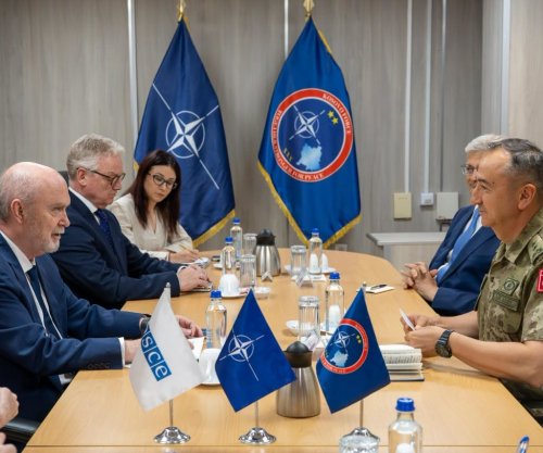 Komandanti i KFOR-it dhe sekretari i përgjithshëm i OSBE-së diskutojnë për sigurinë në Kosovë