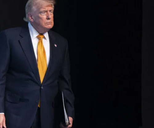 Shtëpia e Bardhë: Trumpi pajtohet se vendet e huaja përpiqen të ndikojnë opinionin publik amerikan