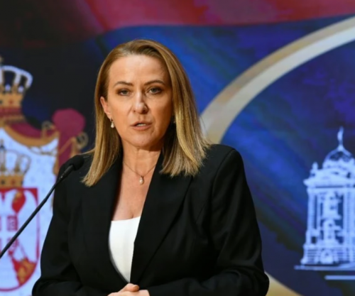 Ministrja serbe i kërkoi falje Vuçiqit, por jo edhe shqiptarëve për deklaratën për spastrim etnik të Kosovës