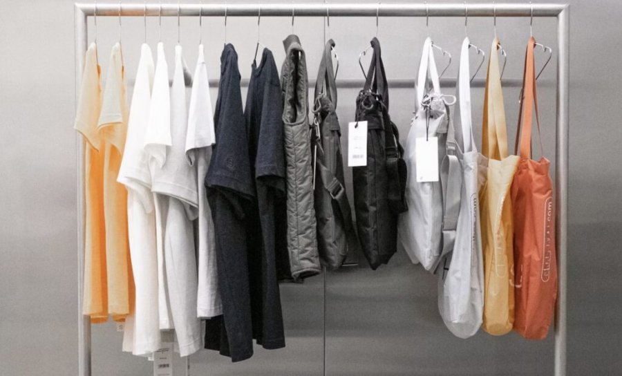 franca-miraton-ligjin-kunder-fast-fashion-ndalon-influencuesit-te-promovojne-marka-te-tilla