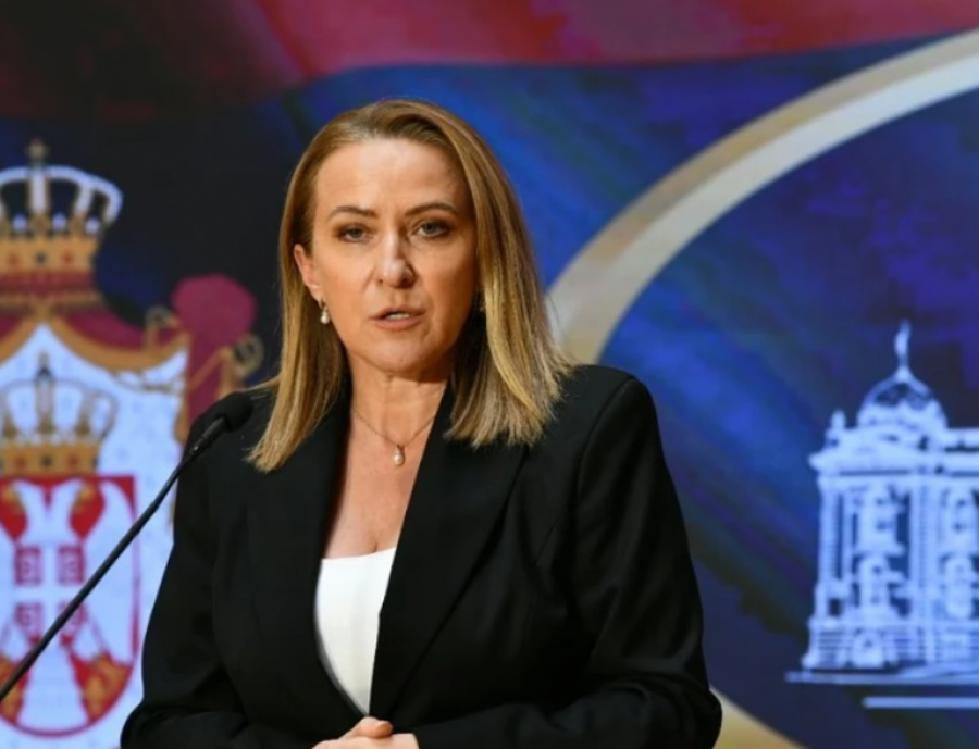 Ministrja serbe i kërkoi falje Vuçiqit  por jo edhe shqiptarëve për deklaratën për spastrim etnik të Kosovës