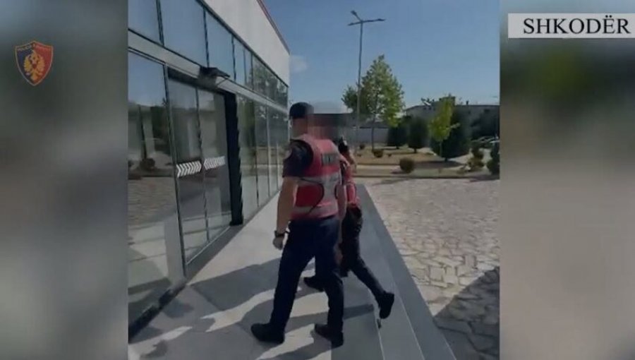 Arrestohet 21 vjeçari në Shkodër  iu gjetën armë e municion në banesë