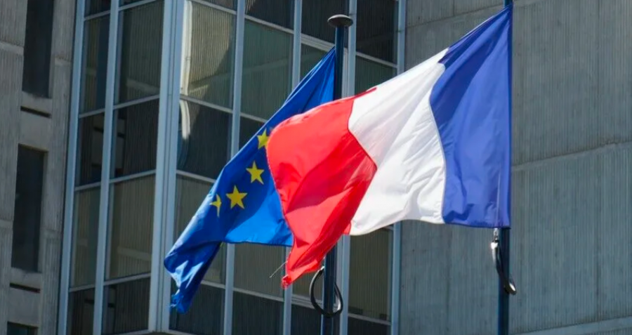 Franca thërret ambasadorin rus në detyrë lidhur me aktivitetet e dyshuara kibernetike