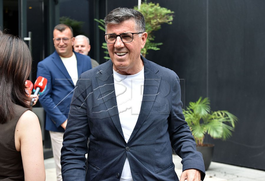 Haziri i përgjigjet LVV së  Ka me ju dal tymi herët a vonë atyre që LDK ja ju largohet nga bashkëpunimi