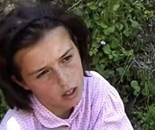 “Ma vranë babanë para syve”, rrëfimi tronditës i 11-vjeçares për Masakrën e Hallaqit të Vogël