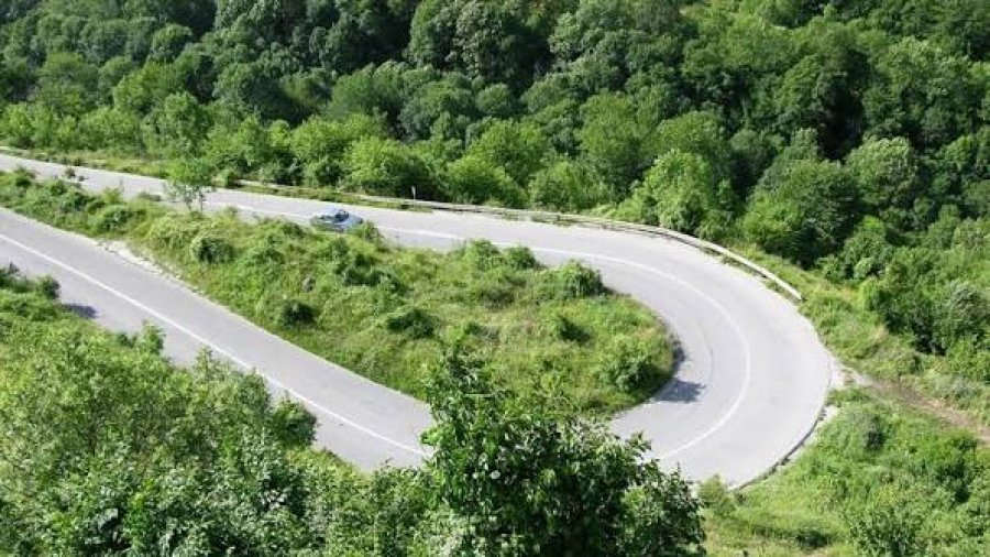 Gara Automobilistike Malore mbyll rrugën Brezovicë Prevallë