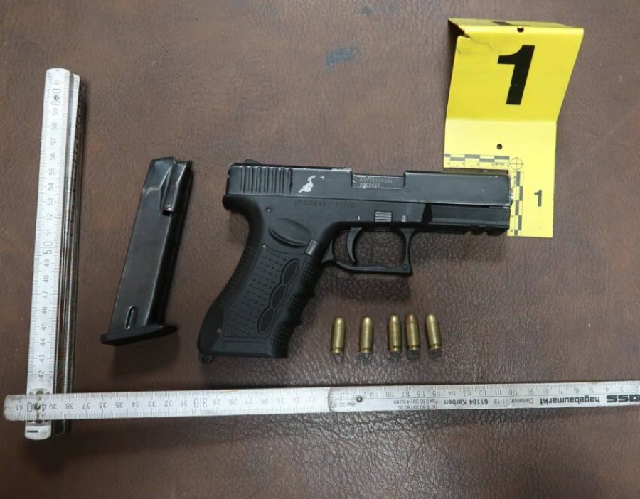 Të shtënat në gazmende familjare vënë në alarm Policinë  katër armë konfiskohen në Prizren