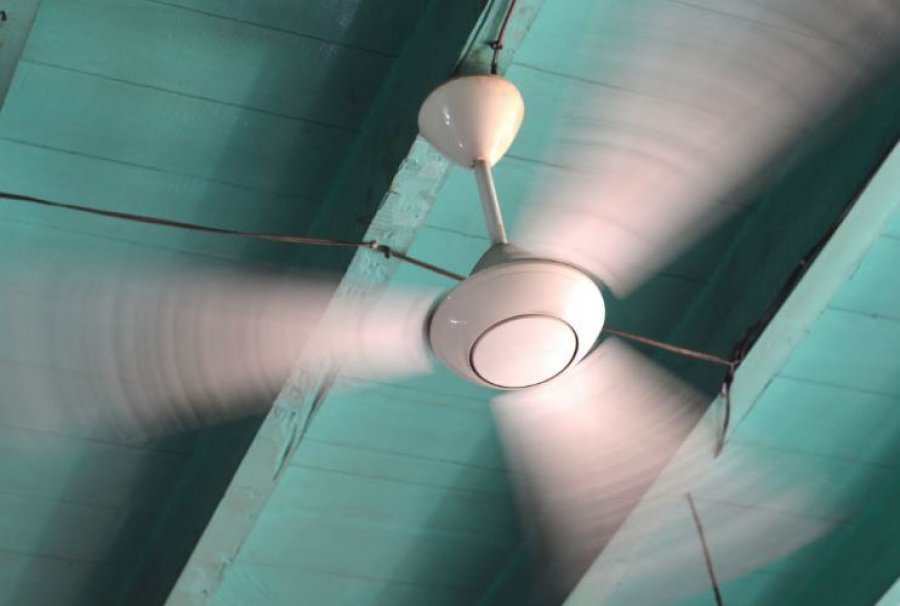 Tragjedi në një spital në Indi  Pacienti humb jetën pasi mbi të ra ventilatori