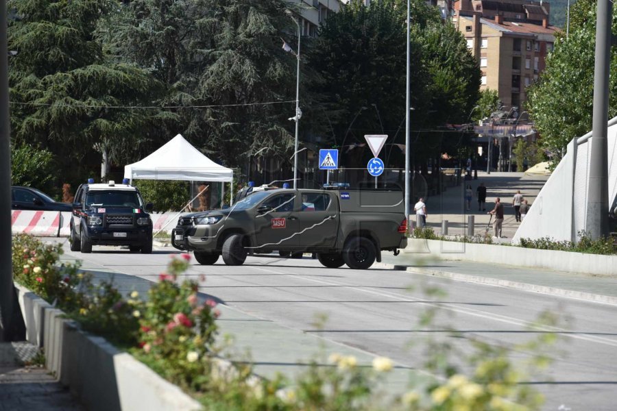 NATO përgjigjet pas raportimeve mbi tërheqjen e KFOR it nga Ura e Ibrit dhe Manastiri i Deçanit