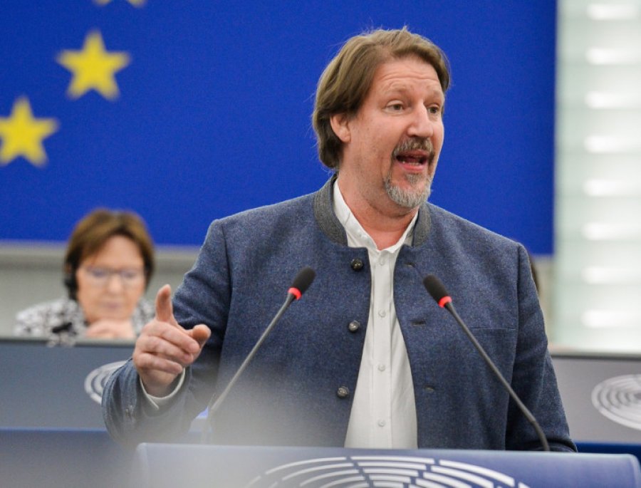 Eurodeputeti Waitz ngre në Bruksel çështjen e gazit në Kosovë