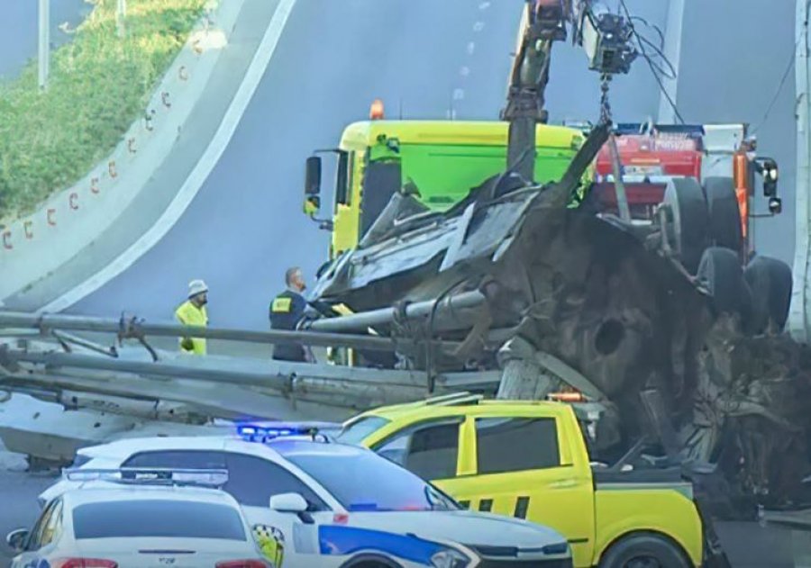 Dalin pamjet e aksidentit tragjik në Shqipëri ku humbën jetën dy persona
