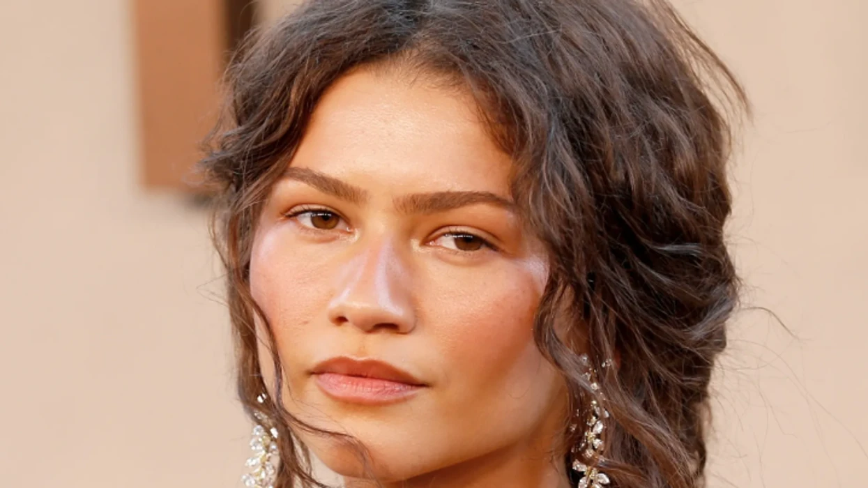 Zendaya kritikohet për vënien e vathëve të lashtë iranianë në promovimin e filmit  Odisea 