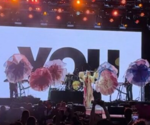 Rita Ora në Vjenë: Vij nga një vend i dalë nga lufta, s’është lehtë t’i realizojmë ëndrrat