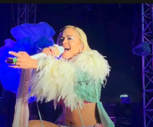 Rita Ora flet për Kosovën në festivalin në Austri  [video] 