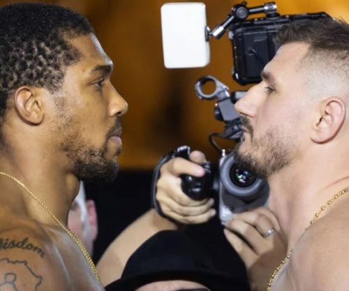 Mësohet ora kur pritet të fillojë super dueli mes Anthony Joshuas dhe Kristian Prengës