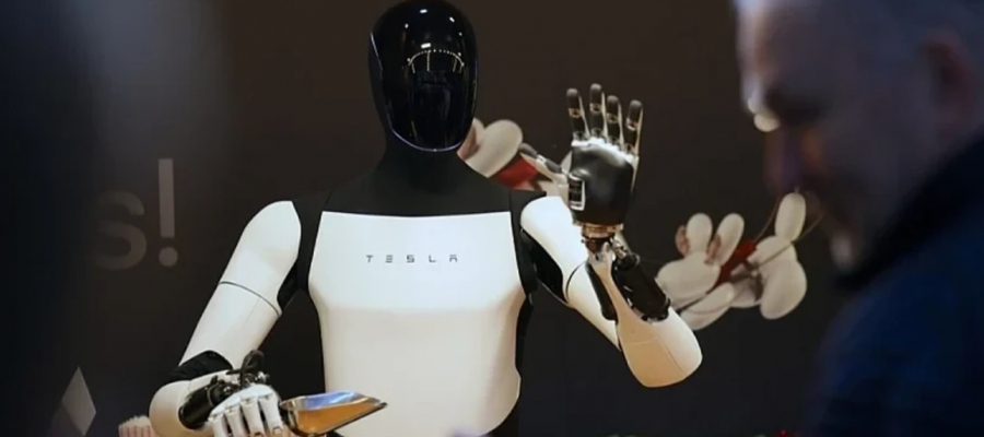 Roboti humanoid i Teslas do të mësojë nga punëtorët në Gigafactory