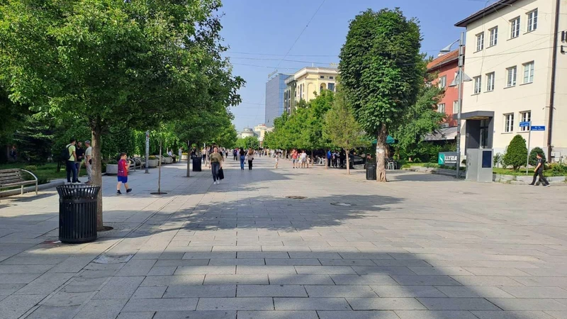 Tentim vrasje në Sheshin “Skënderbeu”, një person theret me thikë
