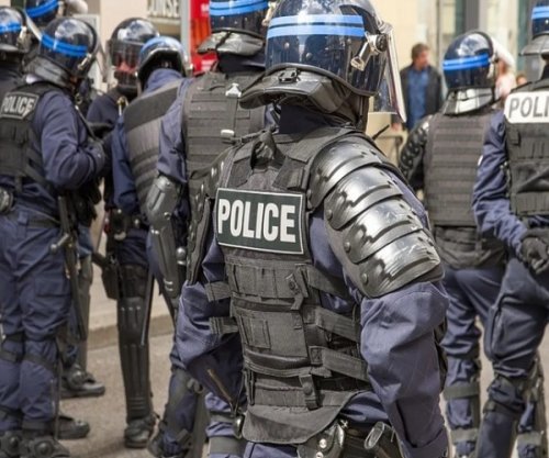 Tri gra plagosen me thikë në Paris, arrestohet i dyshuar