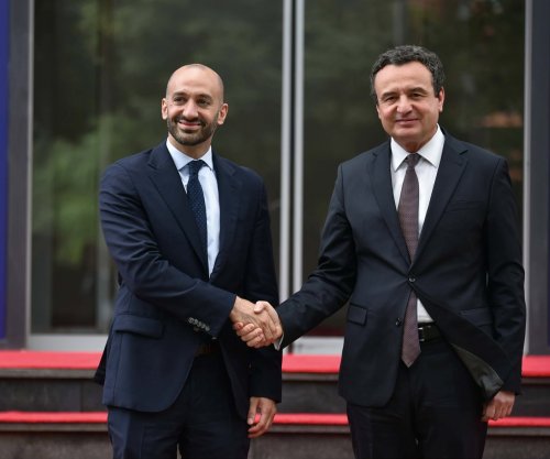 Pas takimit me Konjfucën, ministri francez pritet nga Kurti
