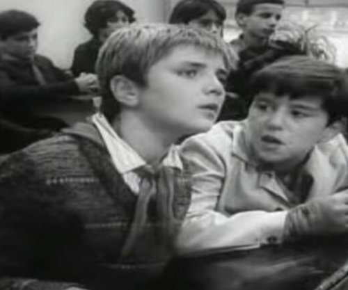 Nxënësit shqiptarë në Selanik përkthejnë dhe titrojnë në greqisht filmin “Shoku ynë Tili”