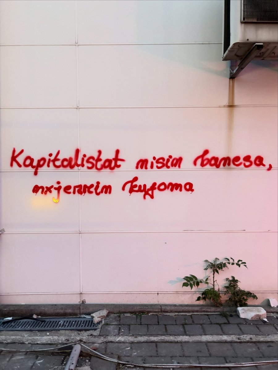 Kolektivi për Mendim të Mirë dhe Veprim Feminist reagon pas vdekjes së punëtorit në Prishtinë: Kapitalizmi i egër nxori edhe një kufomë nga punishtet