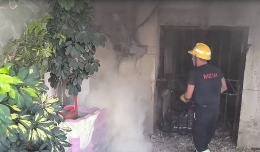 Zjarri në Shkodër  thellohet tragjedia  Gjendet edhe një trup i pajetë brenda shtëpisë