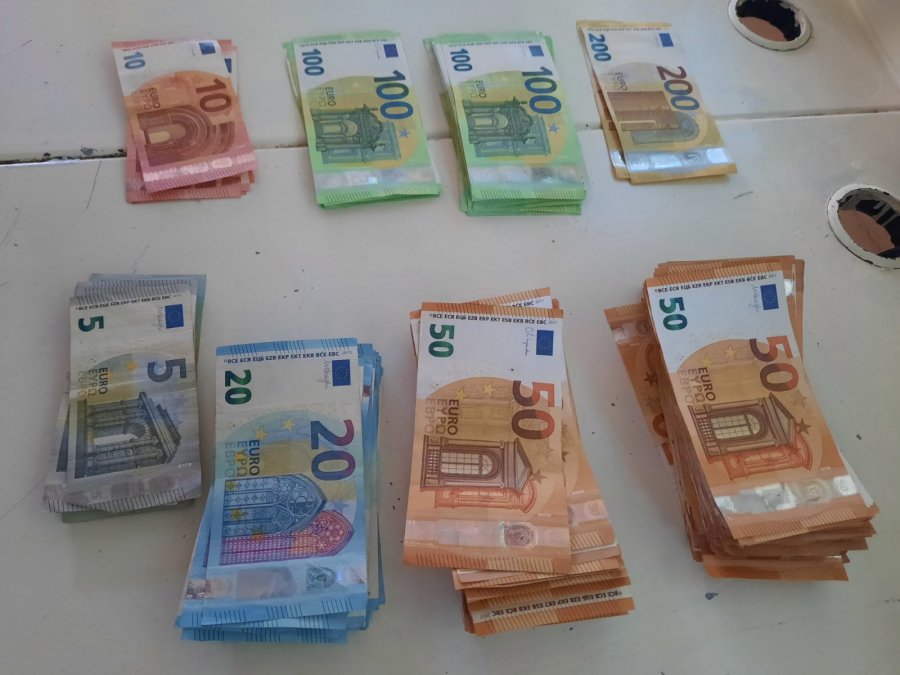 Kapet me 13 mijë euro të padeklaruara shtetasi i huaj në Bërnjak