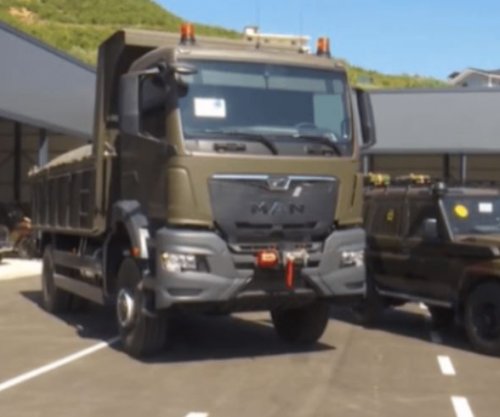 Ushtria shqiptare pajiset me 40 mjetet e para taktike “Made in Albania” [video]