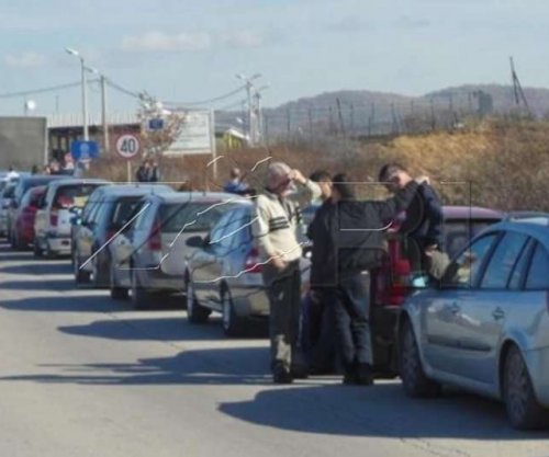 Pritje deri në 90 minuta në Dheu i Bardhë, kolona të gjata në disa pika kufitare