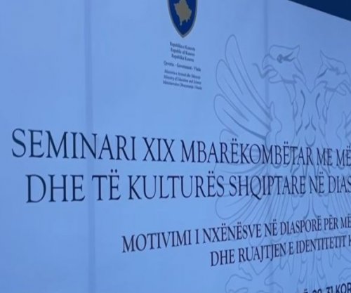 Mbi 200 mësues të mërgatës mbyllin seminarin për gjuhën shqipe në Kosovë