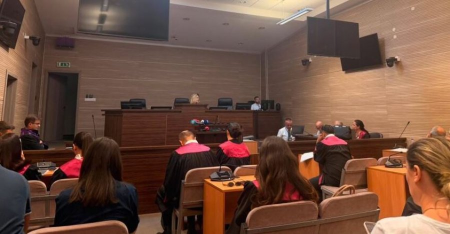 Nis gjykimi në mungesë për 21 të akuzuarit për masakrën e Reçakut