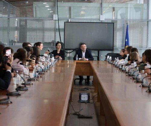 Çeku priti nxënësit që përfaqësojnë Kosovën në festivalin e Stambollit