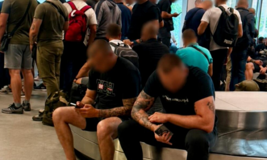 Dyshime për aktivitet hibrid  Mali i Zi i ndalon 90 serbë që kishin fluturuar drejt Tivatit në prag të Samitit BE   Ballkan Perëndimor