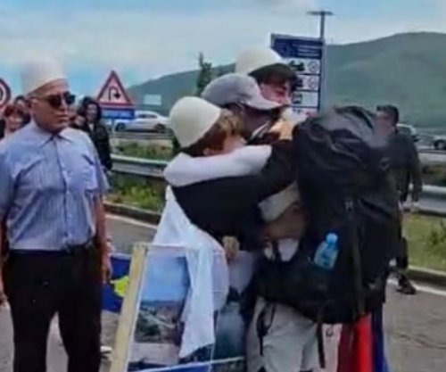 Ahmet Korqa përfundon udhëtimin 60 ditor në këmbë nga Zvicra në Kosovë